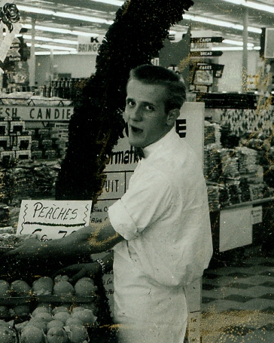 008_grocery_store_younger_cropped